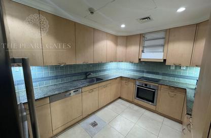 Apartment - 2 Bedrooms - 3 Bathrooms for rent in West Porto Drive - Porto Arabia - The Pearl Island - Doha