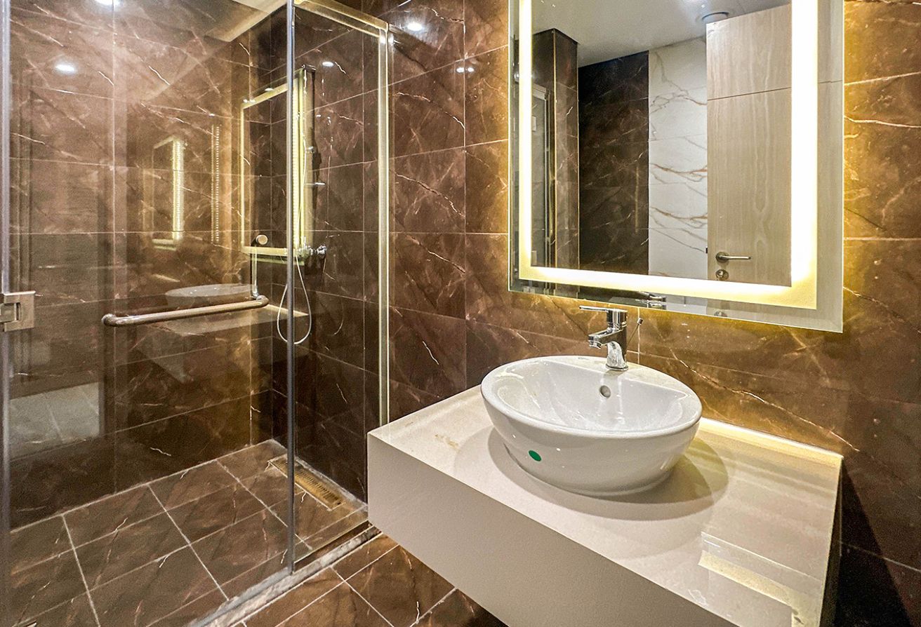 2 BR Apartment with Water View in Lusail Marina thumbnail 3