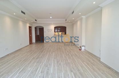 Apartment - 1 Bedroom - 2 Bathrooms for rent in East Porto Drive - Porto Arabia - The Pearl Island - Doha
