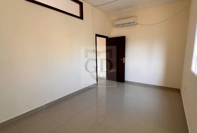 63133039 - Property Image 2