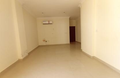 Apartment - 1 - 2 for rent in Umm Ghwailina Comm - Umm Ghuwalina - Umm Ghuwailina - Doha Apartment - 1 - 2 for rent in Umm Ghwailina Comm - Umm Ghuwalina - Umm Ghuwailina - Doha