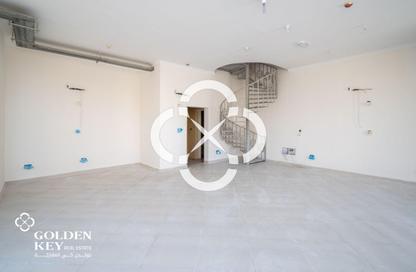 Retail - Studio - 1 Bathroom for rent in Musheireb - Musheireb - Doha