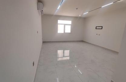 Apartment - 2 Bedrooms - 3 Bathrooms for rent in Madinat Khalifa Building 58 - Madinat Khalifa South - Madinat Khalifa - Doha