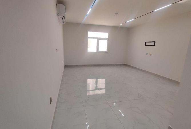 53813469 - Property Main Image