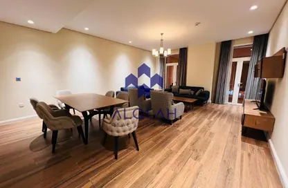Apartment - 3 Bedrooms - 5 Bathrooms for rent in Floresta Gardens - Floresta Gardens - The Pearl Island - Doha Apartment - 3 Bedrooms - 5 Bathrooms for rent in Floresta Gardens - Floresta Gardens - The Pearl Island - Doha