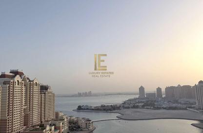 دوبلكس - 5 غرف نوم - 7 حمامات للايجار في فيفا غرب - فيفا بحرية - جزيرة اللؤلؤة - الدوحة