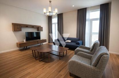 Apartment - 2 Bedrooms - 4 Bathrooms for rent in Floresta Gardens - Floresta Gardens - The Pearl Island - Doha
