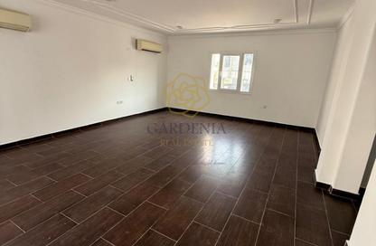 Villa - Studio - 5 Bathrooms for rent in Street 870 - Al Duhail South - Al Duhail - Doha
