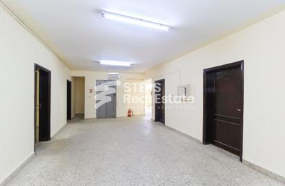 Labor Camp - Studio for rent in Industrial Area 4 - Industrial Area - Industrial Area - Doha