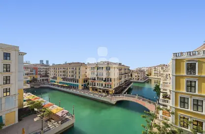 Apartment - 3 Bedrooms - 4 Bathrooms for rent in Carnaval - Qanat Quartier - The Pearl Island - Doha