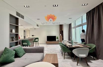 Apartment - 2 Bedrooms - 3 Bathrooms for rent in Crescent Building - Yasmeen City - Lusail