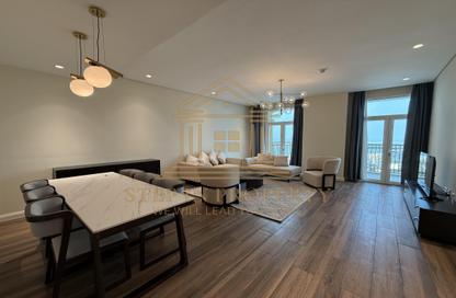 Apartment - 3 Bedrooms - 5 Bathrooms for rent in Floresta Gardens - Floresta Gardens - The Pearl Island - Doha