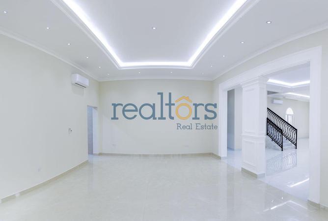 53144672 - Property Image 2