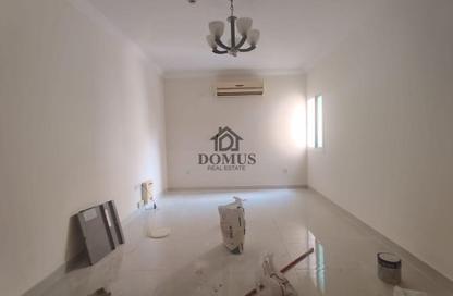 Apartment - 2 Bedrooms - 3 Bathrooms for rent in Tadmur Street - Old Airport Road - Doha