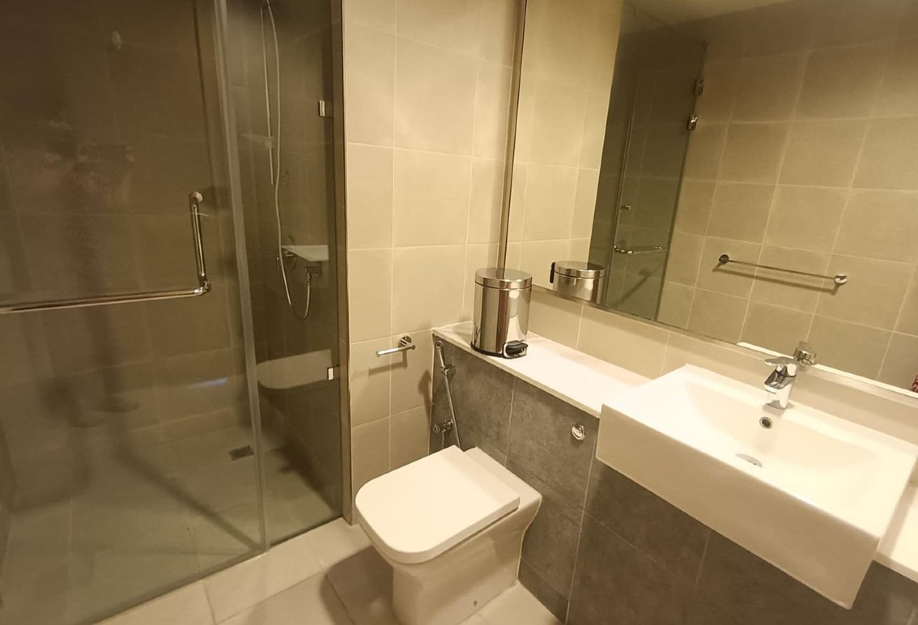 1 BR Furnished Apartment with Water View thumbnail 5
