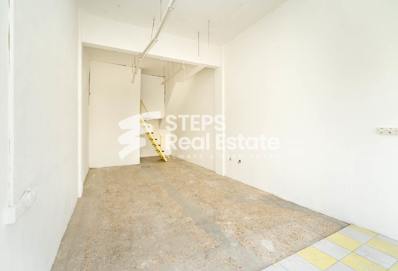 Good Location Retail Shop in busy Al Gharafa - shop in Al Hanaa Street