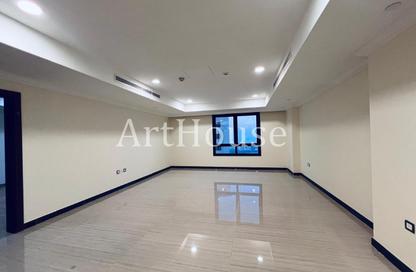 Apartment - 1 - 2 for rent in Porto Arabia - The Pearl Island - Doha