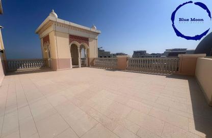Penthouse - 3 Bedrooms - 4 Bathrooms for rent in Viva West - Viva Bahriyah - The Pearl Island - Doha