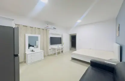 Apartment - Studio - 1 Bathroom for rent in Najma Street - Najma - Doha