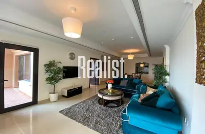 Apartment - 1 Bedroom - 2 Bathrooms for rent in East Porto Drive - Porto Arabia - The Pearl Island - Doha