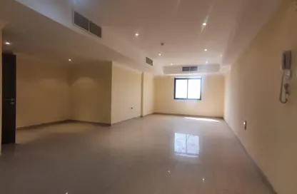 Apartment - 3 Bedrooms - 3 Bathrooms for rent in Anas Street - Fereej Bin Mahmoud North - Fereej Bin Mahmoud - Doha