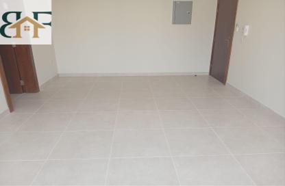 Apartment - 3 Bedrooms - 2 Bathrooms for rent in Al Mansoura - Al Mansoura - Doha
