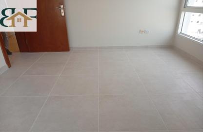 Apartment - 3 Bedrooms - 2 Bathrooms for rent in Al Mansoura - Al Mansoura - Doha