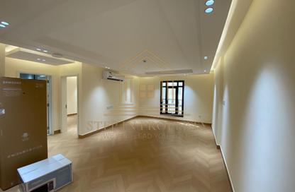 Apartment - 2 Bedrooms - 2 Bathrooms for rent in Al Nasr - Doha