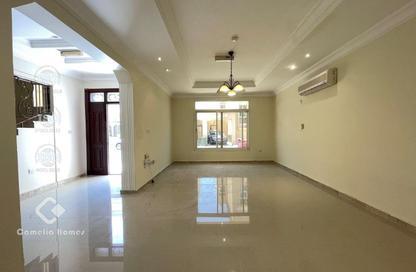 Compound - 4 Bedrooms - 4 Bathrooms for rent in Muraikh - AlMuraikh - Doha