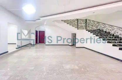 Villa - 5 Bedrooms - 6 Bathrooms for rent in West Bay Villas - West Bay - West Bay - Doha