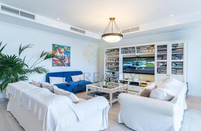 Apartment - 3 - 4 for sale in West Porto Drive - Porto Arabia - The Pearl Island - Doha