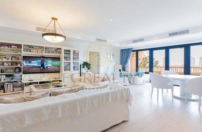 Apartment - 3 - 4 for sale in West Porto Drive - Porto Arabia - The Pearl Island - Doha