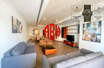 Apartment - 1 Bedroom - 2 Bathrooms for rent in East Porto Drive - Porto Arabia - The Pearl Island - Doha