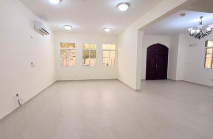 Villa - 5 Bedrooms - 6 Bathrooms for sale in Al Wukair - Al Wukair - Al Wakra