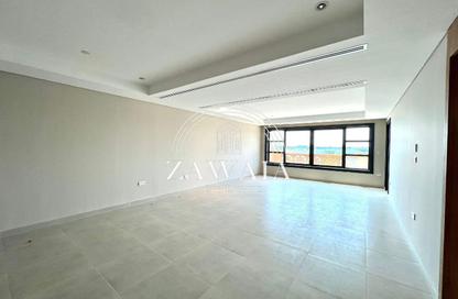 Apartment - 2 Bedrooms - 3 Bathrooms for rent in Porto Arabia Townhouses - Porto Arabia - The Pearl Island - Doha