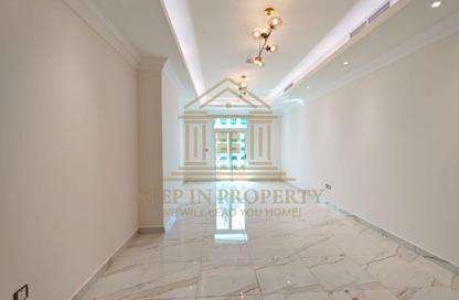 Apartment - 3 Bedrooms - 5 Bathrooms for rent in Viva East - Viva Bahriyah - The Pearl Island - Doha