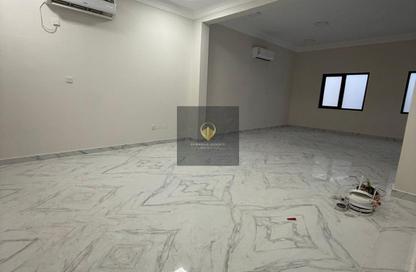 Villa - 5 Bedrooms - 4 Bathrooms for rent in Al Keesa Gate - Al Kheesa - Umm Salal Mohammed