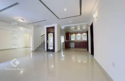 Compound - 3 Bedrooms - 4 Bathrooms for rent in Muraikh - AlMuraikh - Doha