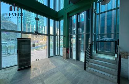 Shop - Studio - 1 Bathroom for rent in West Bay Tower - West Bay - West Bay - Doha