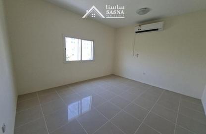 Compound - 4 - 4 for rent in Ain Khaled Villas - Ain Khaled - Doha