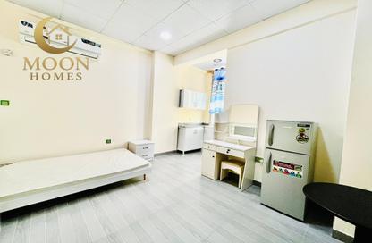 Apartment - Studio - 1 Bathroom for rent in Umm Ghwailina Comm - Umm Ghuwalina - Umm Ghuwailina - Doha