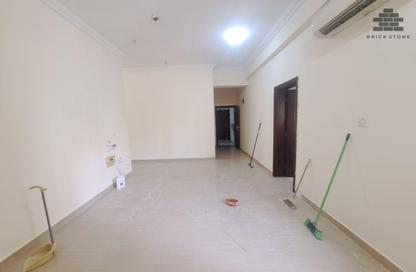 Apartment - 2 Bedrooms - 1 Bathroom for rent in Anas Street - Fereej Bin Mahmoud North - Fereej Bin Mahmoud - Doha