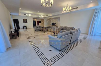 Penthouse - 5 Bedrooms - 7 Bathrooms for rent in West Bay Tower - West Bay - West Bay - Doha