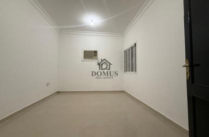 Apartment - 2 Bedrooms - 2 Bathrooms for rent in Tadmur Street - Old Airport Road - Doha