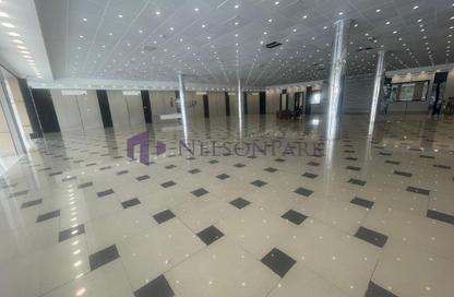 Show Room - Studio - 2 Bathrooms for rent in Salwa Commercial Building - Salwa Road - Doha