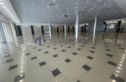 Show Room - Studio - 2 Bathrooms for rent in Salwa Commercial Building - Salwa Road - Doha