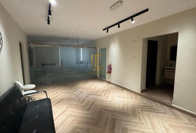 1002593 - Property Image 2