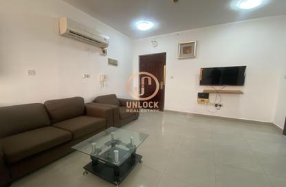 Apartment - 1 Bedroom - 1 Bathroom for rent in Umm Ghwailina Comm - Umm Ghuwalina - Umm Ghuwailina - Doha