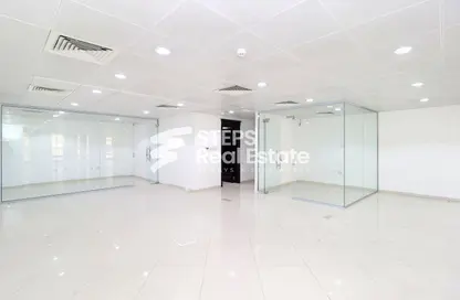 Office Space - Studio - 2 Bathrooms for rent in Street 870 - Al Duhail South - Al Duhail - Doha