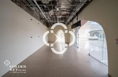 Shop - Studio for rent in Musheireb - Musheireb - Doha